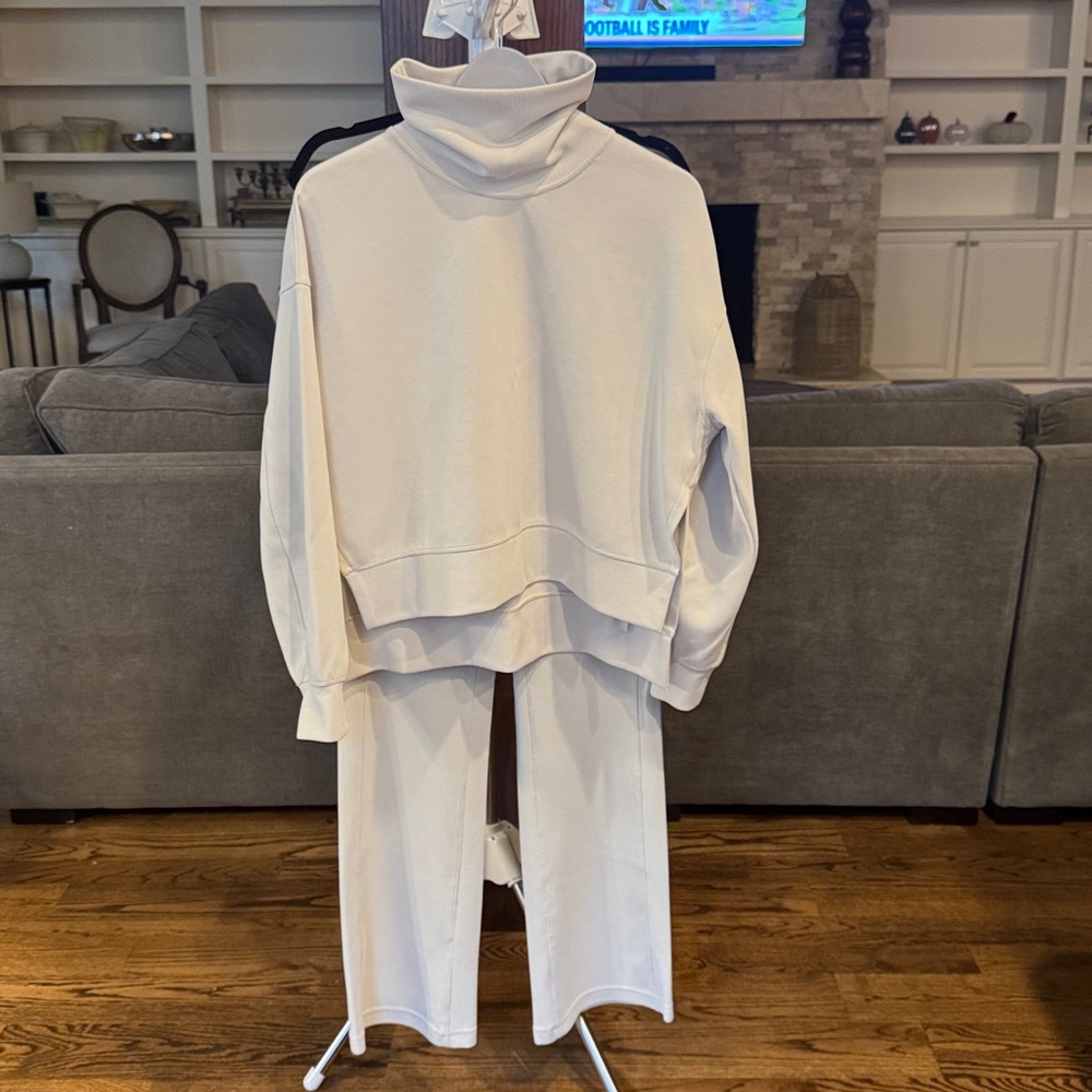 Lululemon Softstreme MATCHING SET